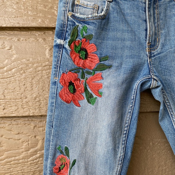 Zara Embroidered Damaged Skinny Jeans Women’s size 02 - Picture 7 of 12